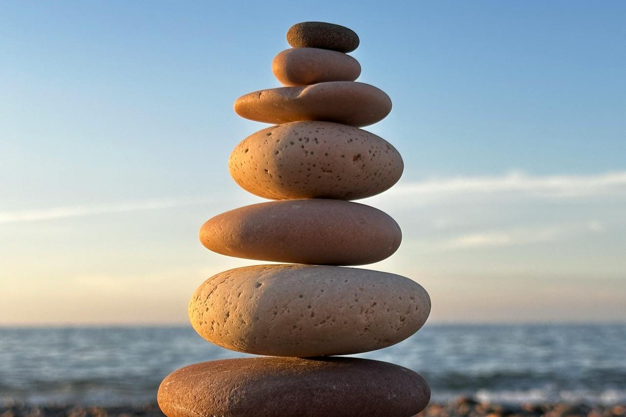 Piedras en equilibrio: tratamiento de eyaculación precoz, Lic. Viviana Baccarat, sexóloga clínica.